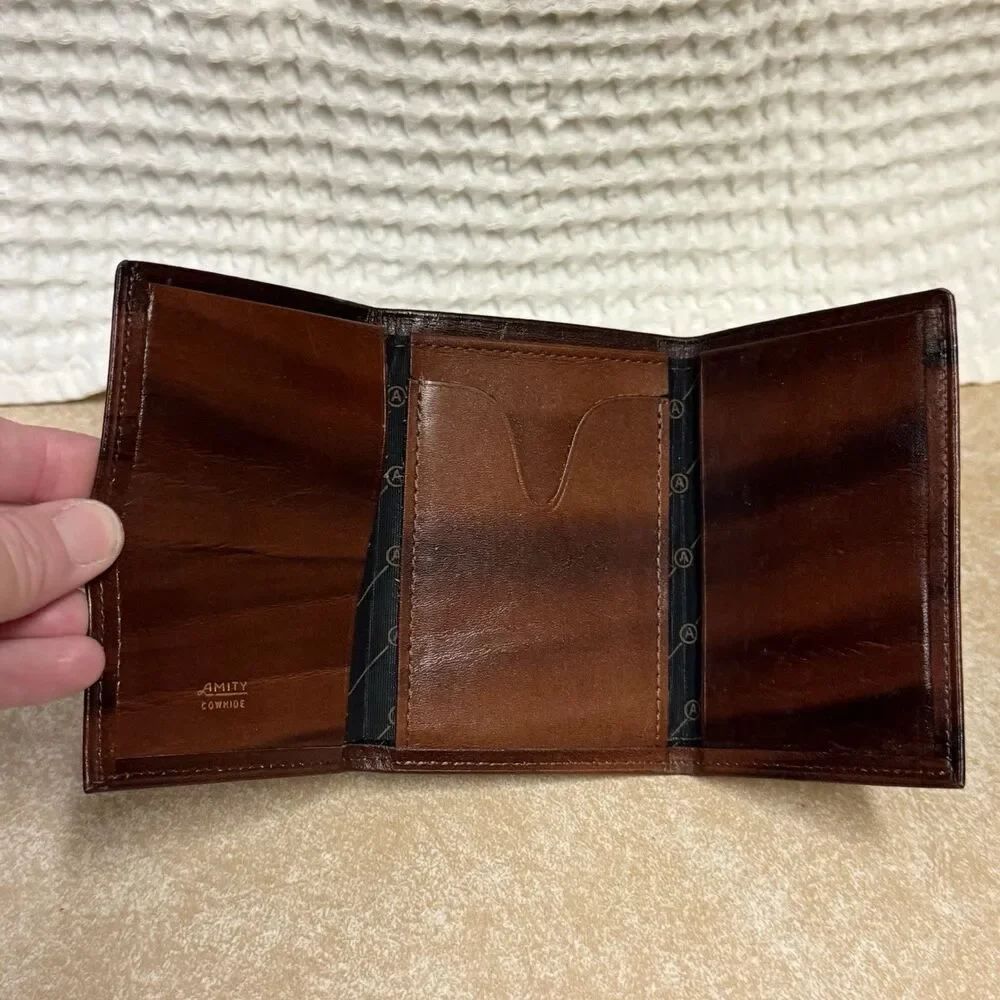 Amity Cowhide Leather Trifold Wallet Brown Vintage Men's Billfold